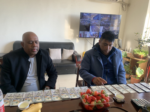 Latest company news about South African customers visit the factory