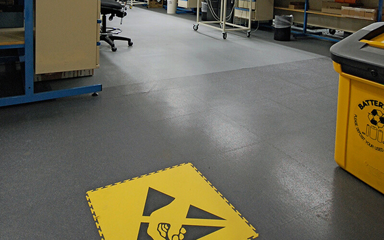 Class Bfl Anti Static Flooring Tiles 6.5mm Textured ESD Interlocking Floor Tiles